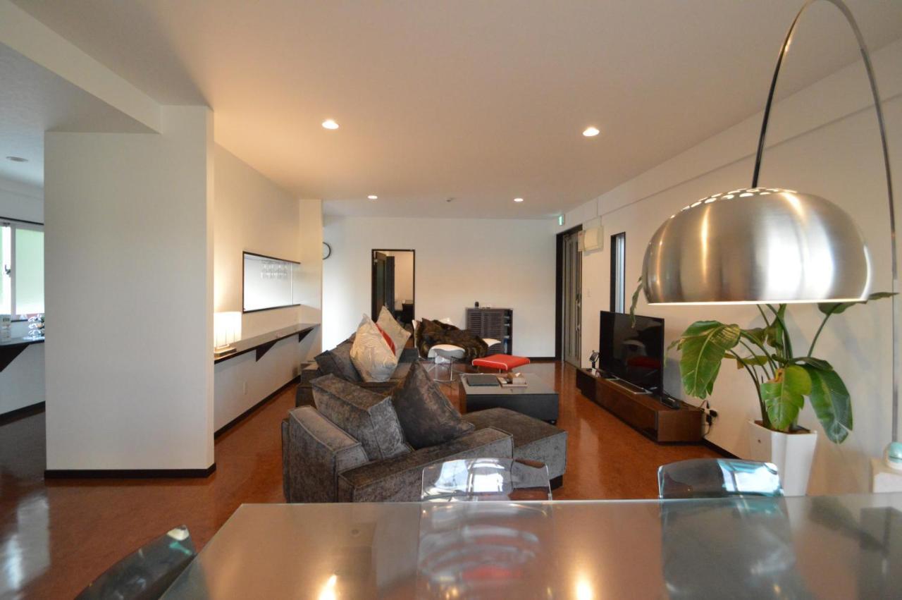 White Reef Apartment Uruma Exterior photo